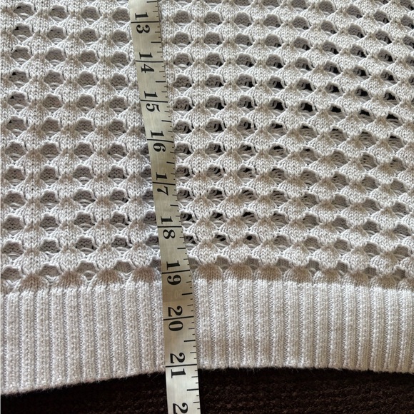 100% cotton cream preppy nautical V neck sweater. DKNY-M - Picture 8 of 9